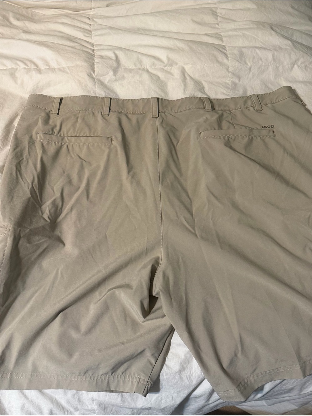 IZOD Golf swingflex cargo shorts - Picture 3 of 8